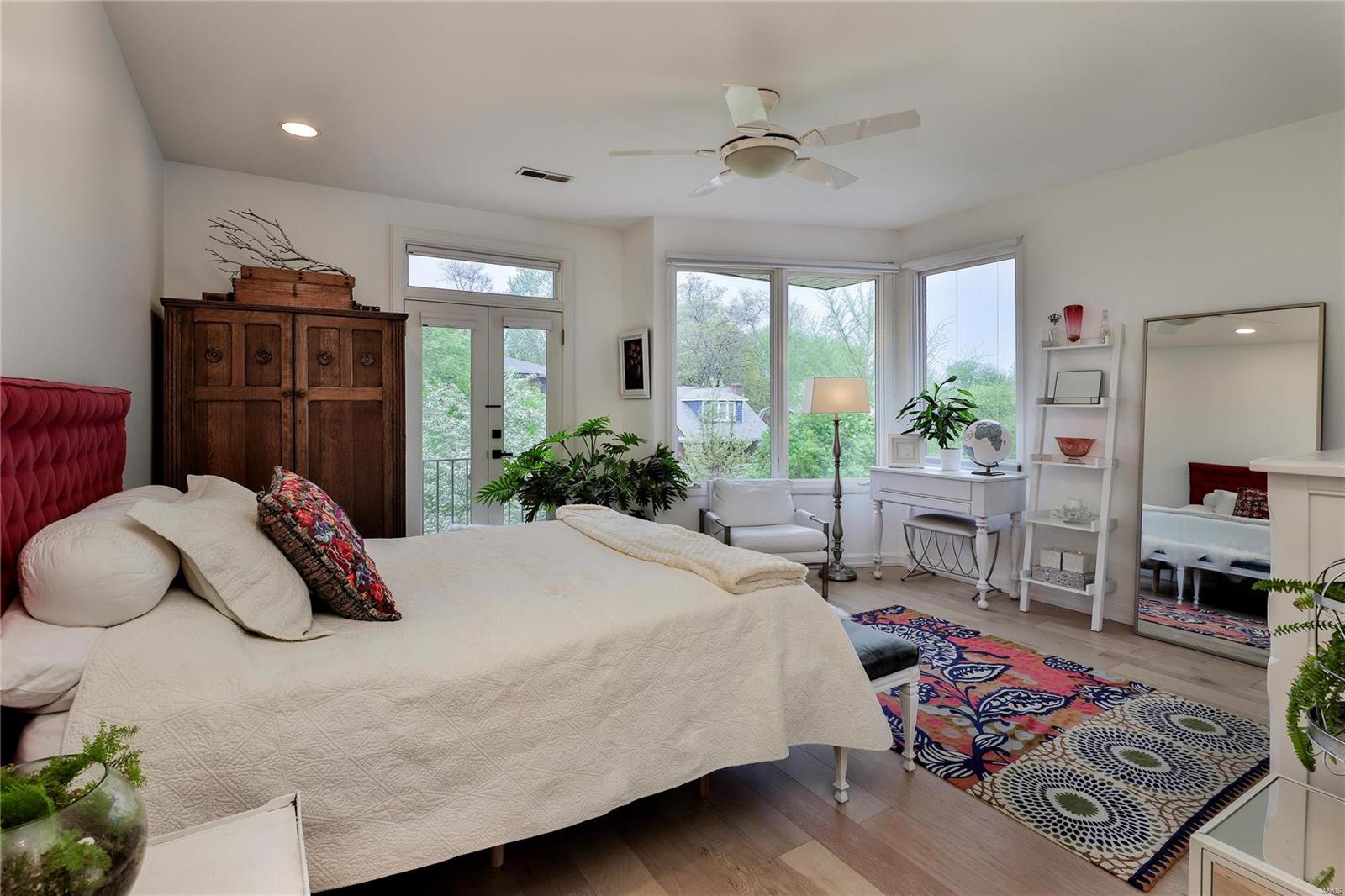 340-342 North Central Condo - Residential