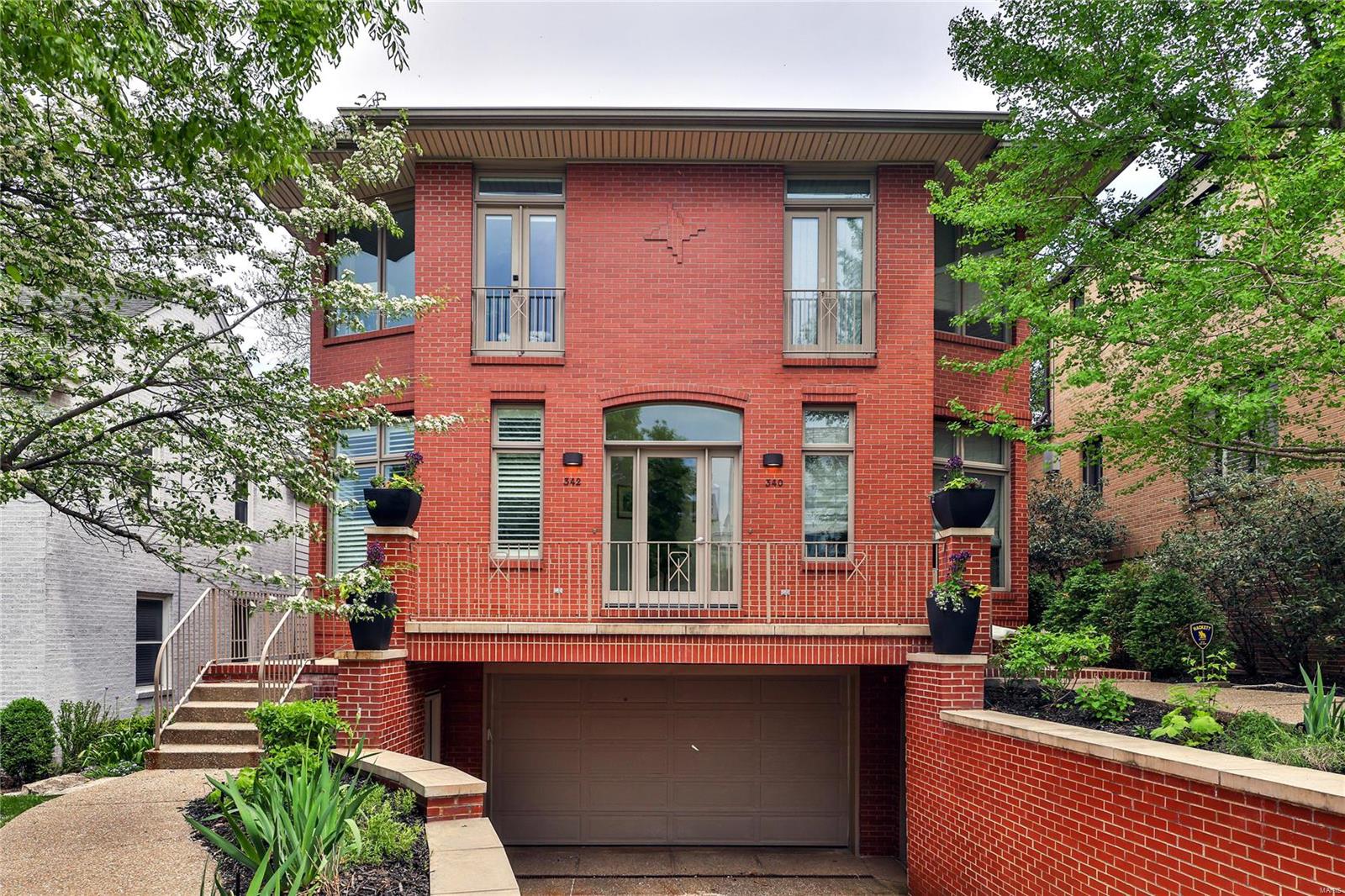 340-342 North Central Condo - Residential