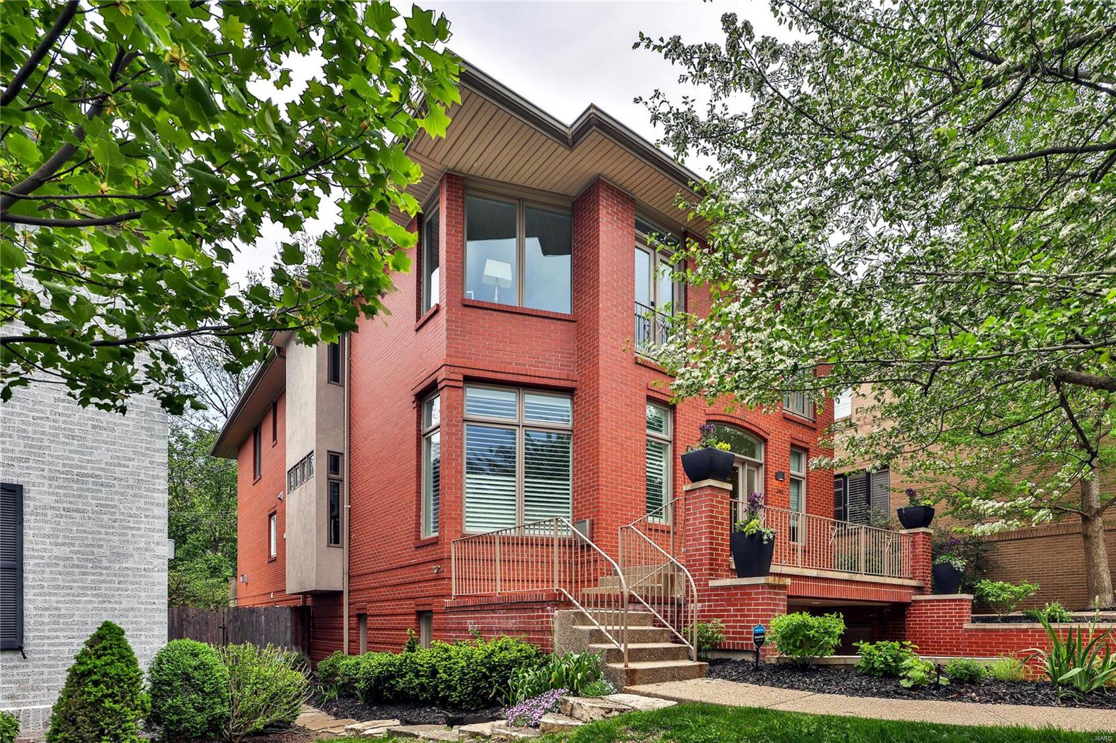 340-342 North Central Condo - Residential