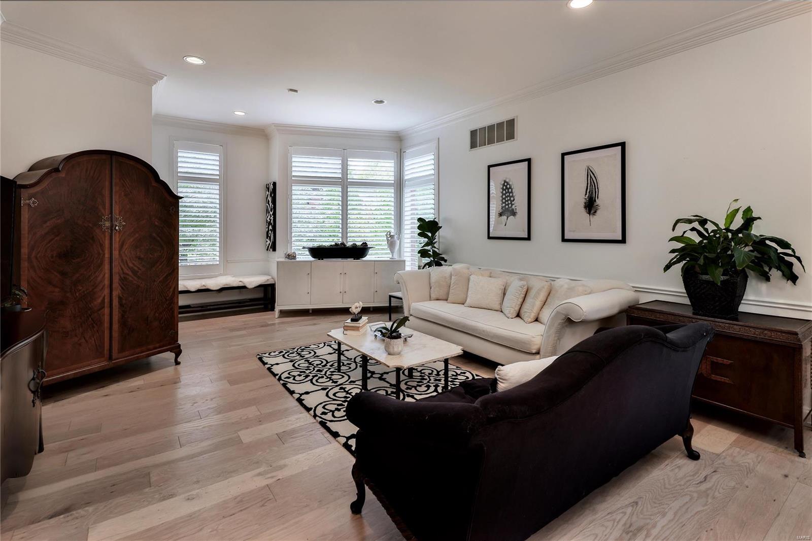 340-342 North Central Condo - Residential