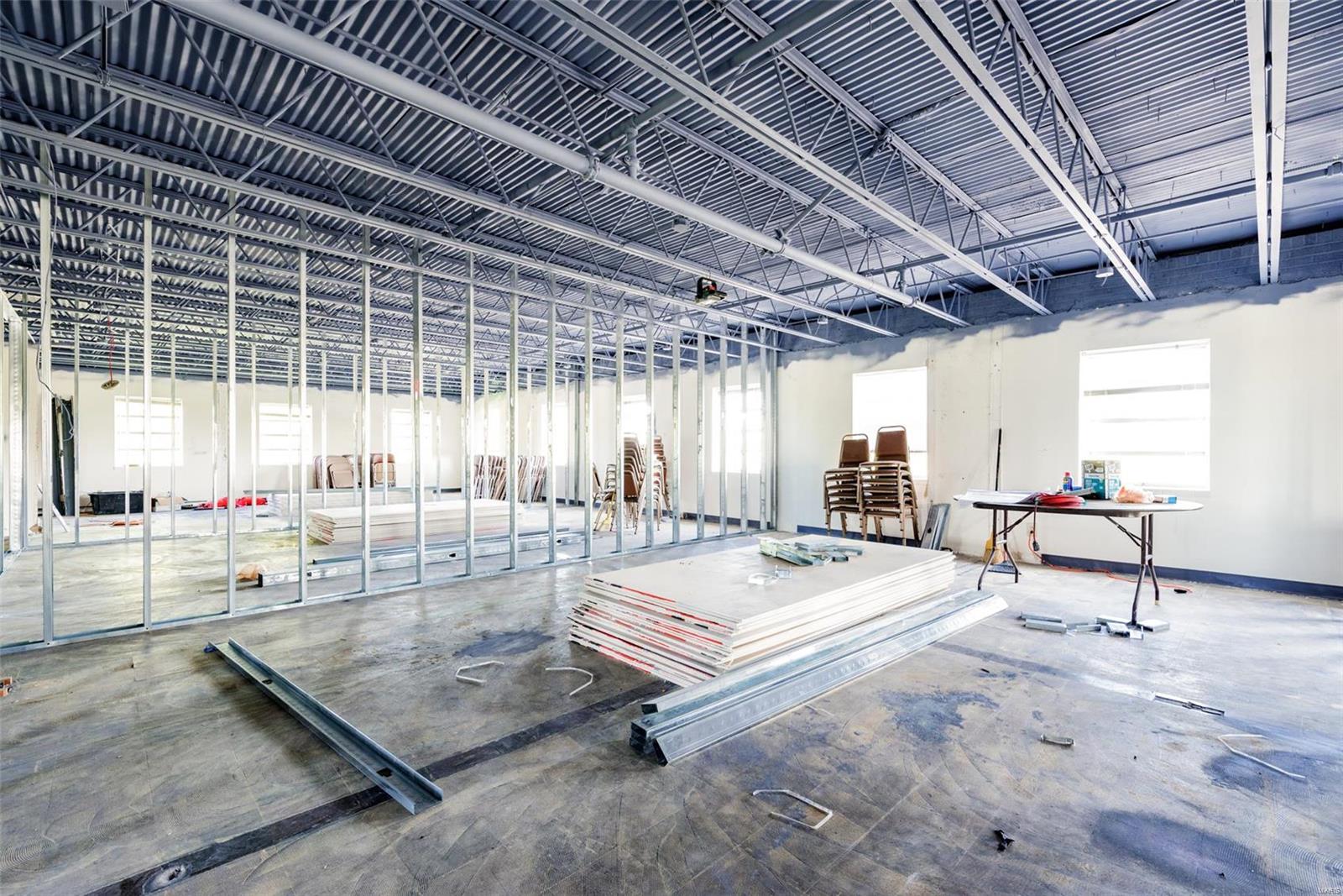 Carondelet Commons - Commercial Sale