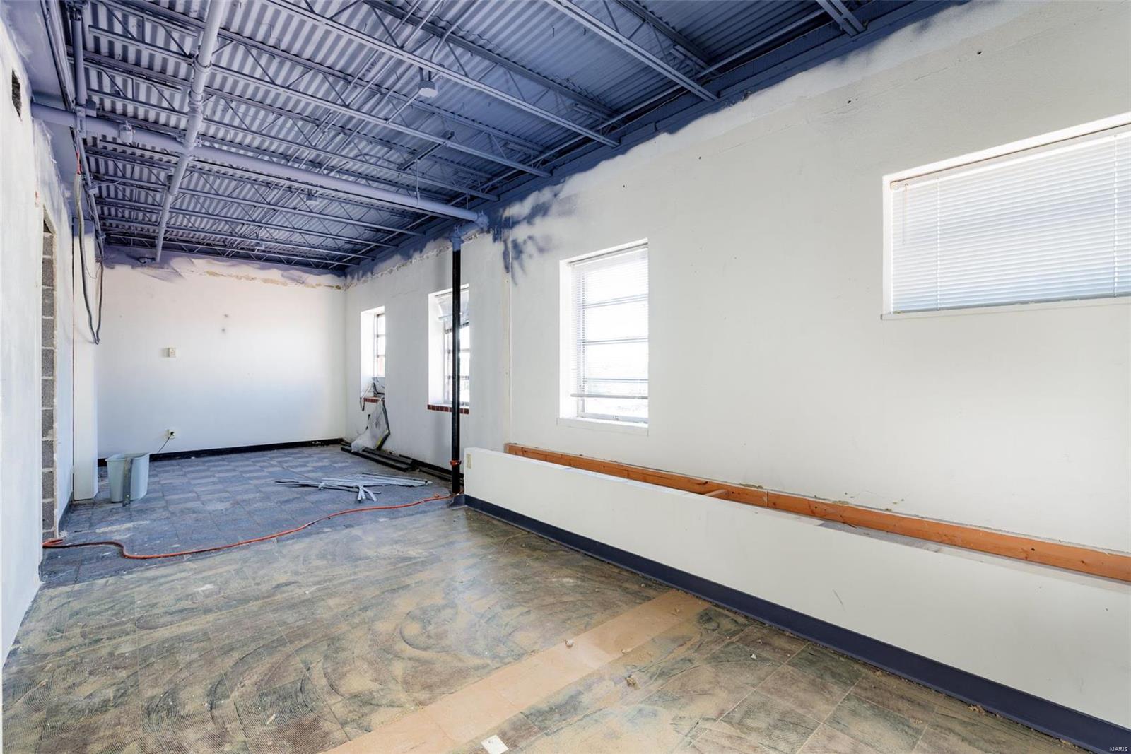 Carondelet Commons - Commercial Sale