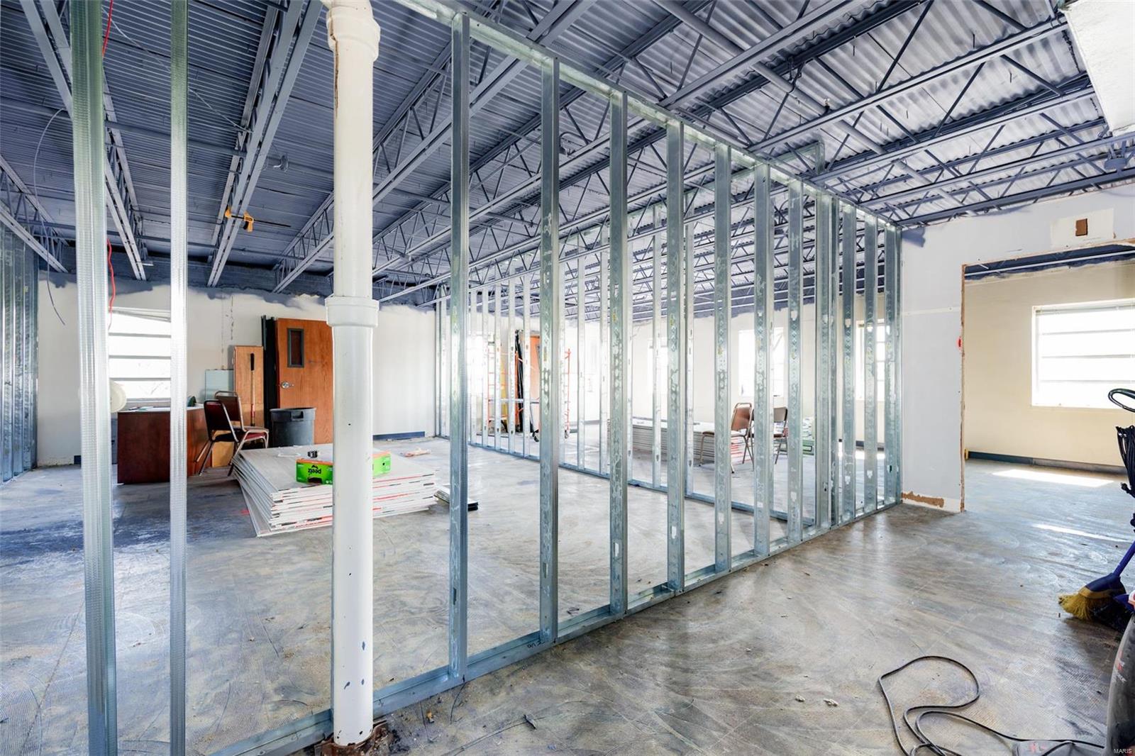 Carondelet Commons - Commercial Sale