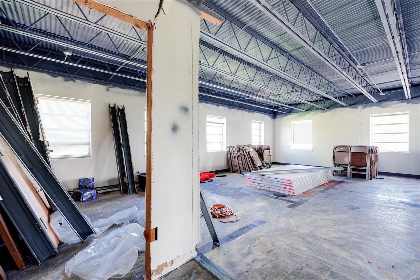 Carondelet Commons - Commercial Sale