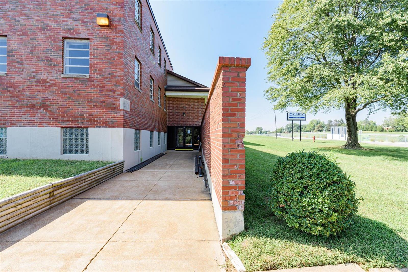 Carondelet Commons - Commercial Sale