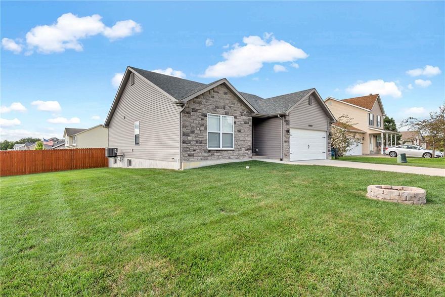Whether a first-time homebuyer or rightsizing, this ranch home shows like its never been lived in. This 1,420 square foot Augusta open plan in the Hawks Pointe Subdivision has architectural shingles, a stone veneer front, and a leaded glass front door for added curb appeal. If you like outdoor living, you'll appreciated the covered deck with a vaulted roof and ceiling fan. Featuring neutral decor throughout, move right in and enjoy the well-designed kitchen with oversized island, 42" cabinets, granite counters, pantry, and stainless steel appliances. The backyard is flat and fenced with a stained wood privacy fence. The stairway to the lower level is open and features iron spindles. It has an egress window and is plumbed for a full bath. Use your imagination to finish this space as you choose. Close to Highway 21 yet living the country life, this home is close to all the conveniences of Hillsboro.

Many additional features added by the builder and homeowners.