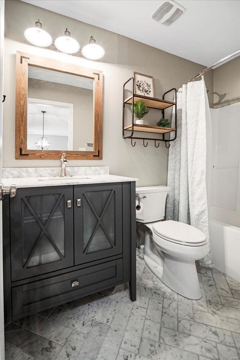 St Charles, Missouri 63301, United States, 3 Bedrooms Bedrooms, ,3 BathroomsBathrooms,Residential,Pending,103124