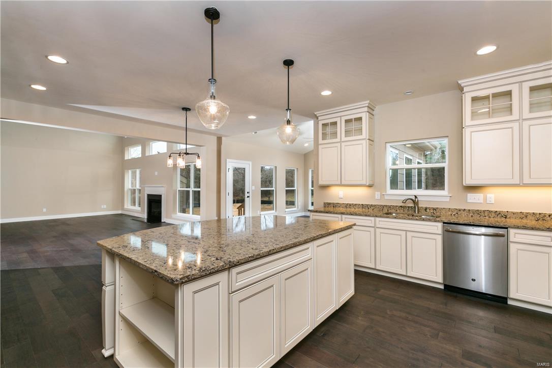 Williamsburg 2 - Residential