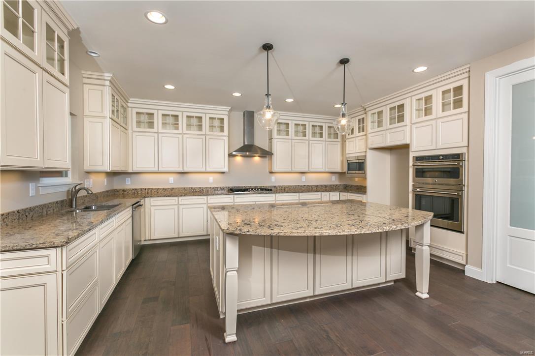 Williamsburg 2 - Residential