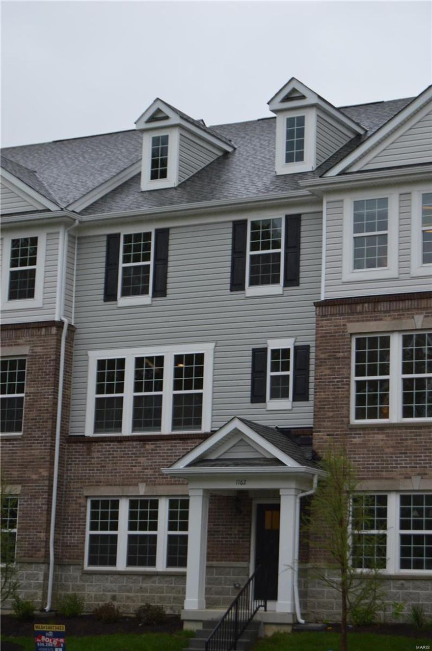 Newly constructed Central Park Townes, three-story townhome located in Clayton school district with sprawling kitchen boasting expansive granite counter tops, custom cabinetry, hardwood floors, large center island/bar, gas and stainless steel appliances, double oven. Guest powder room. Private 3rd floor with new carpeting 3 bedrooms, luxurious master suite with tray ceiling, jetted soaking tub, shower with frame less door, and custom tile work. 3rd floor laundry new washer/dryer. Conveniently located within walking distance to metro link w/restricted access to townhomes, tucked in a residential neighborhood this property is just minutes from Clayton & Brentwood Rd, 1-70, I-64, downtown Clayton, and CWE. Private 2 car garage, guest parking and additional storage. 1+ year lease, minimum 1 month security deposit, all adults must apply, $45 fee online. Tenant to pay all utilities. Ready for immediate occupancy. Location: Suburban