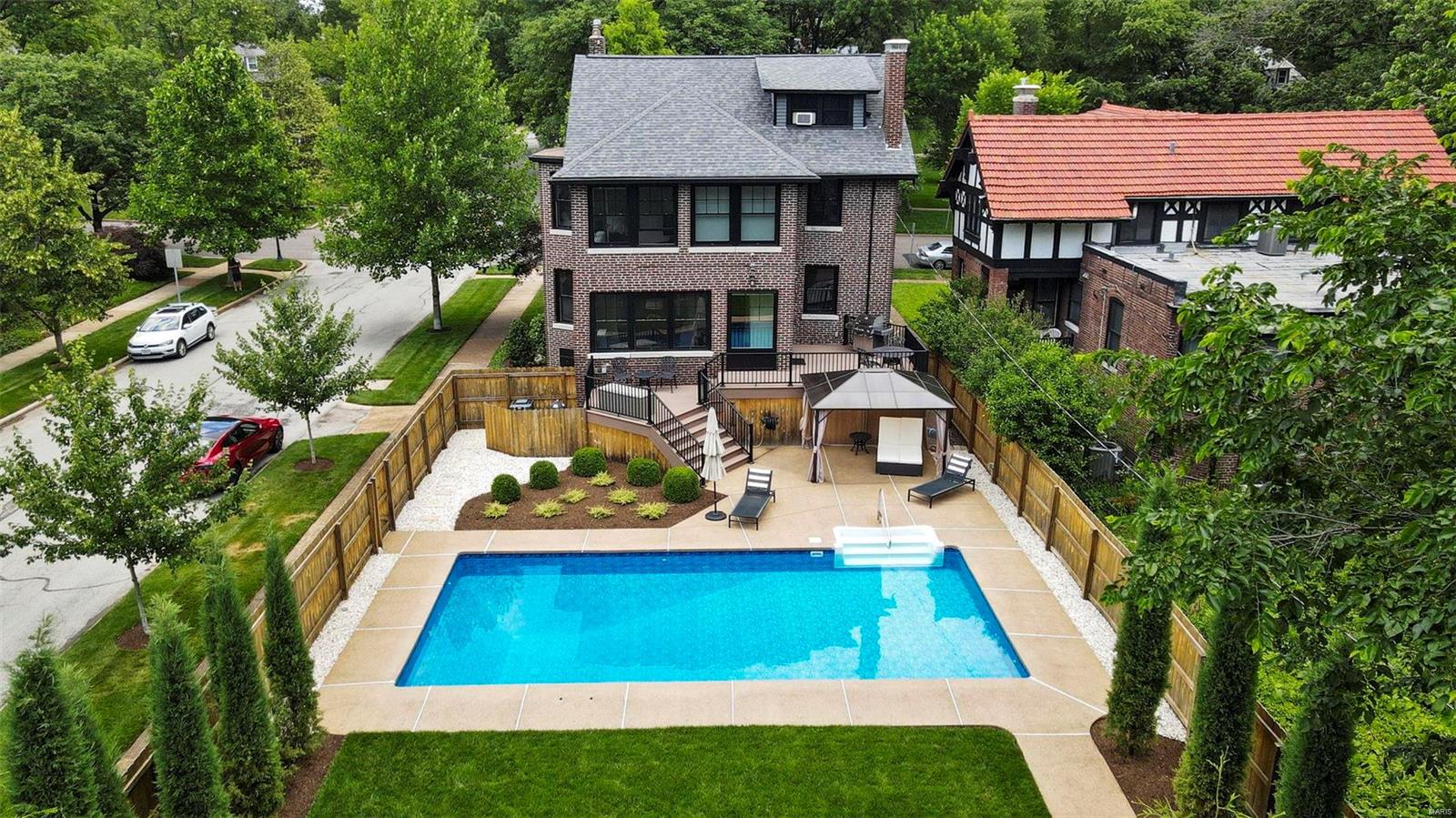 West Portland Place - Residential