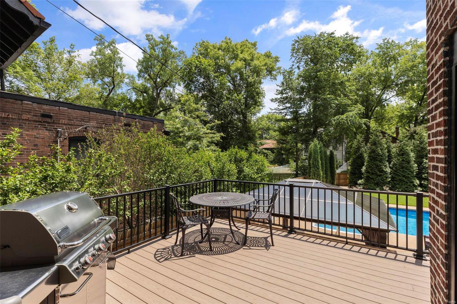 West Portland Place - Residential