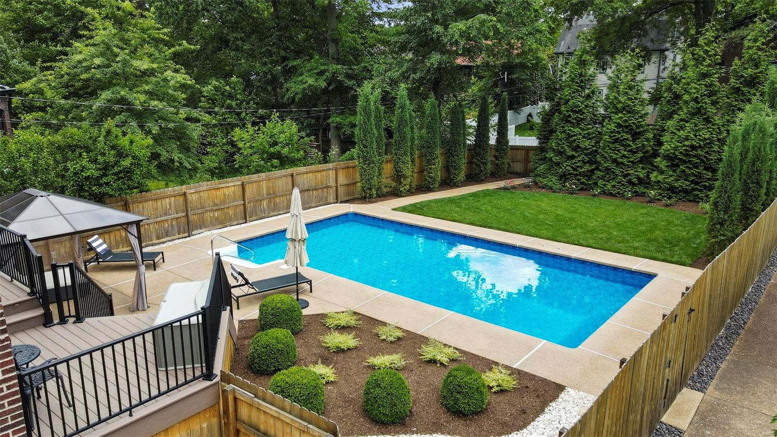 West Portland Place - Residential