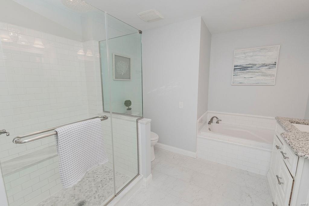 Casa Royale 2 - Residential