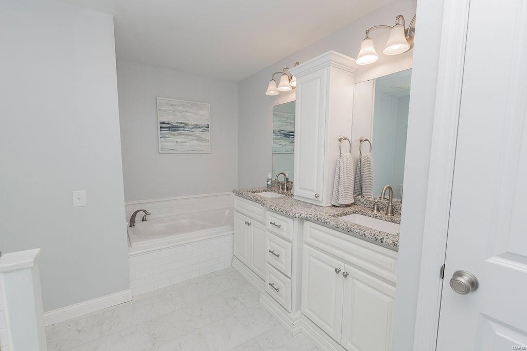 Casa Royale 2 - Residential