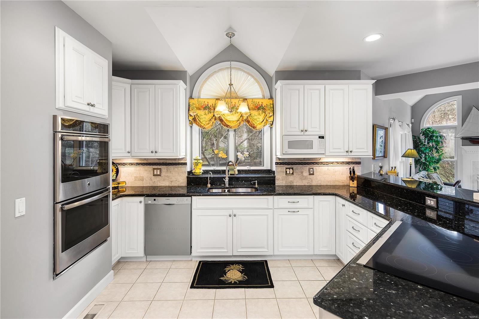 Ladue Meadows - Residential