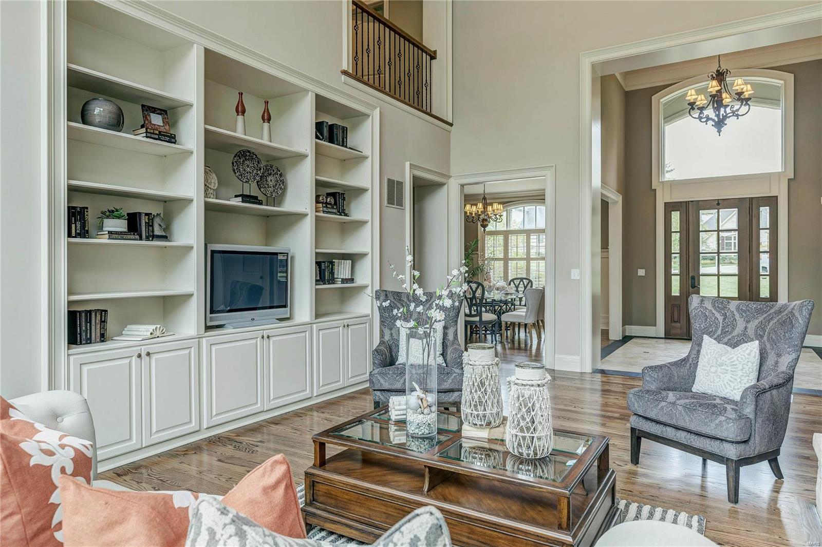 Town & Country Manor - Residential