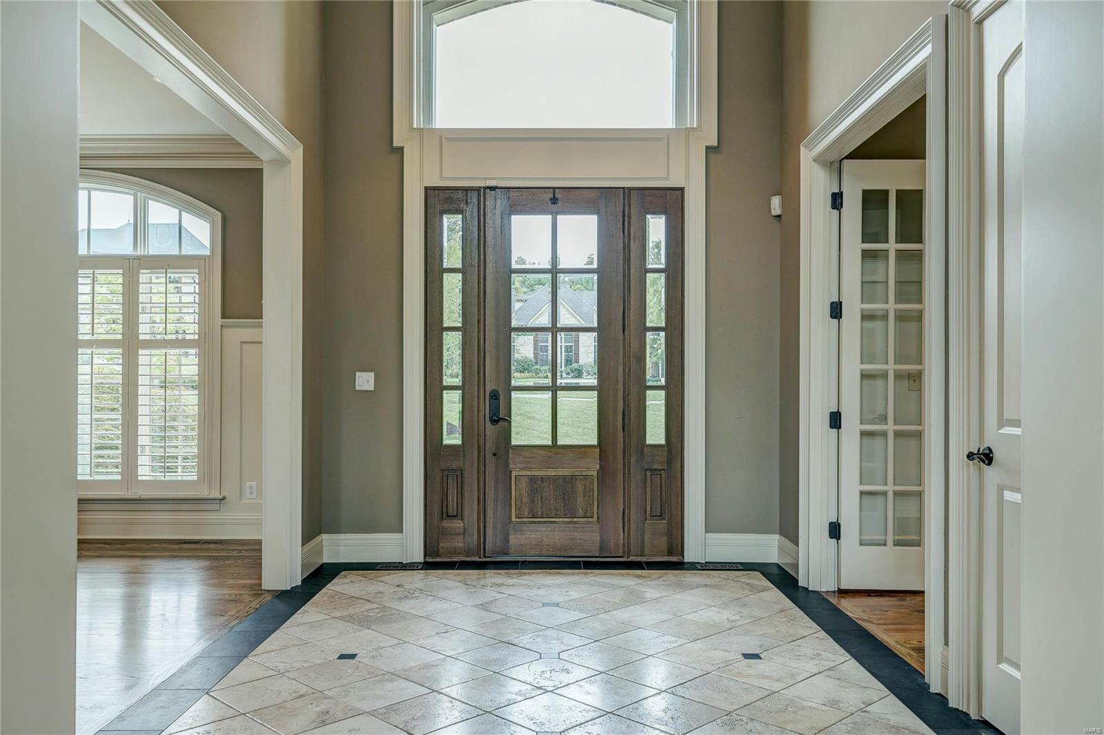 Town & Country Manor - Residential