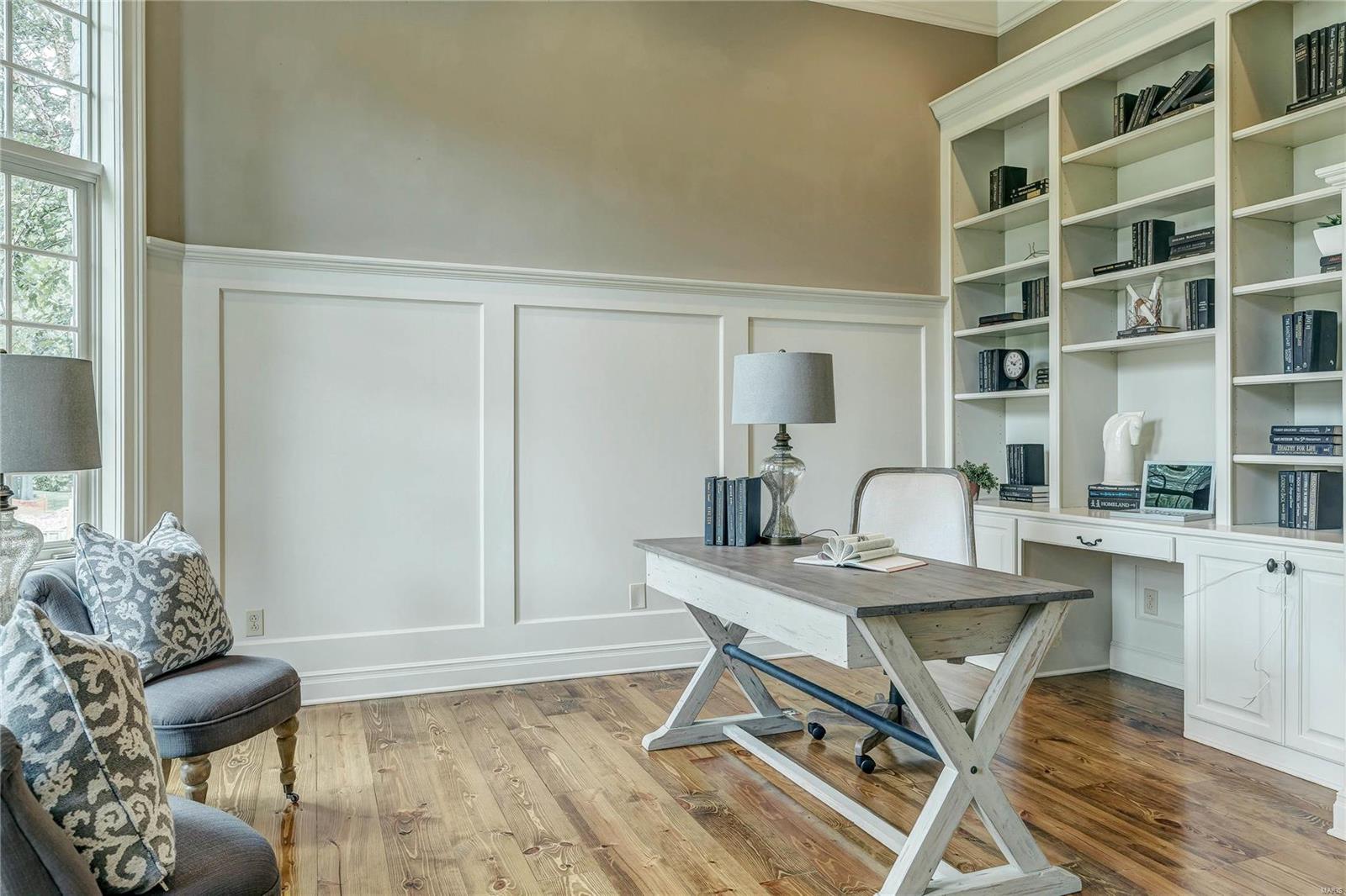 Town & Country Manor - Residential