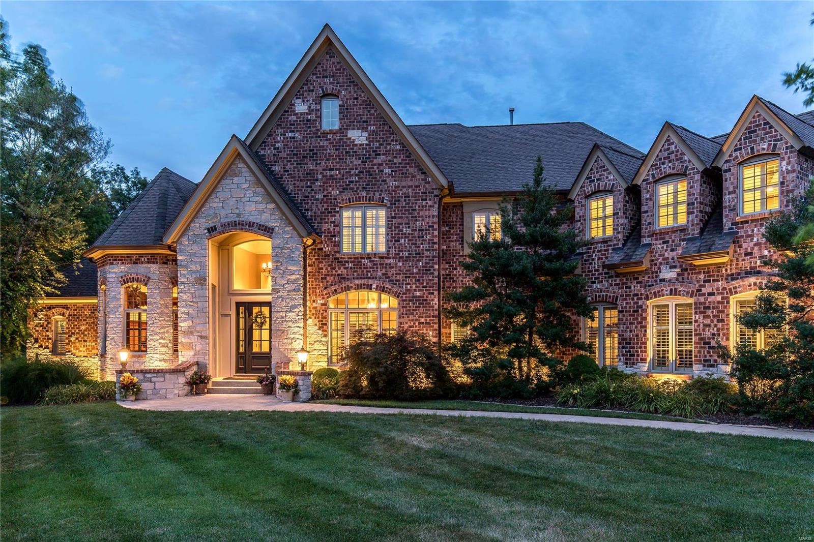 Town & Country Manor - Residential