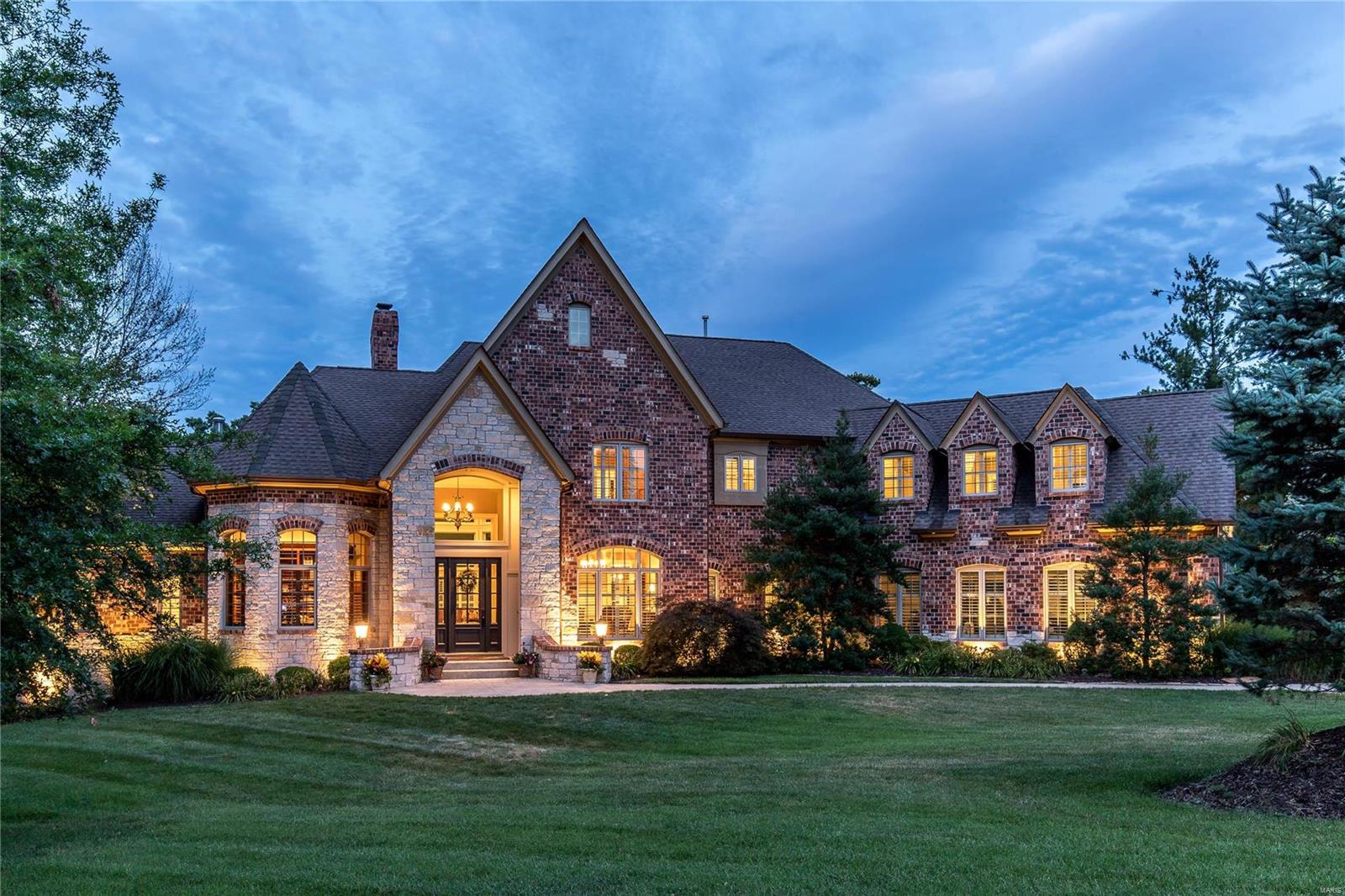 Town & Country Manor - Residential