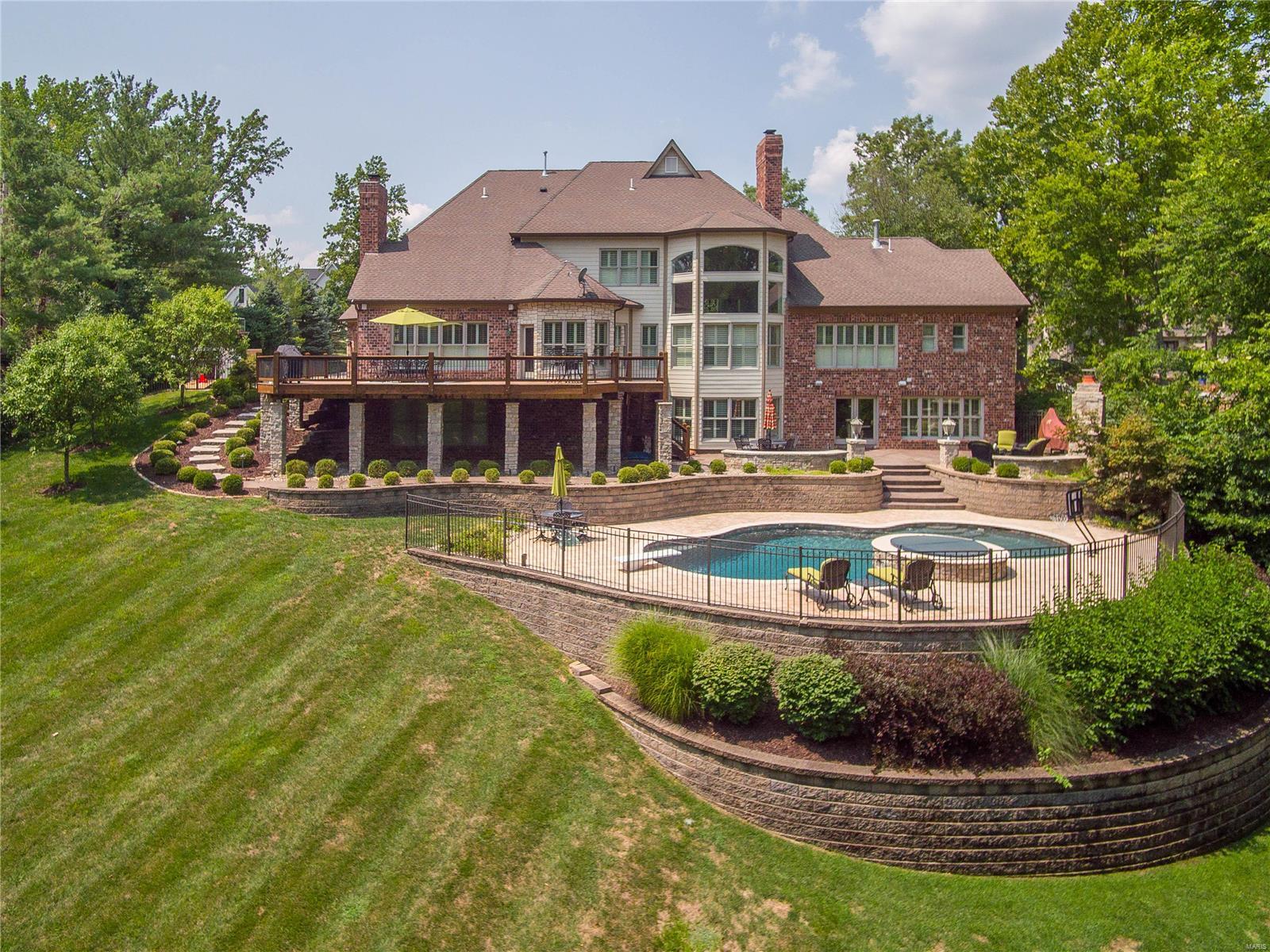 Town & Country Manor - Residential