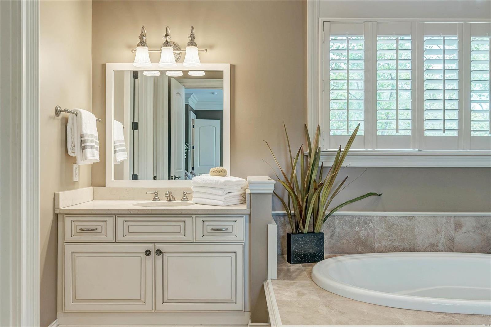 Town & Country Manor - Residential