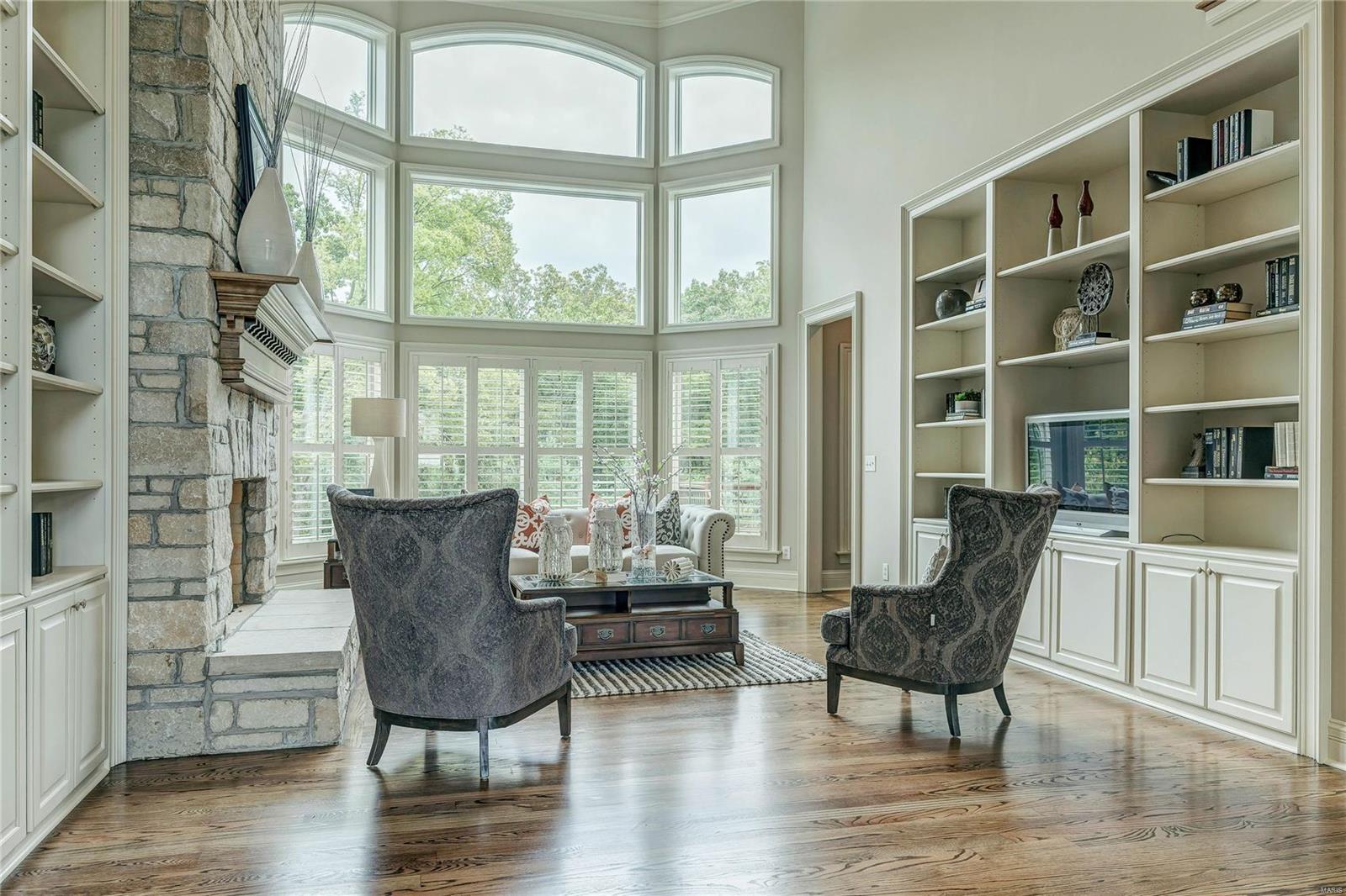 Town & Country Manor - Residential