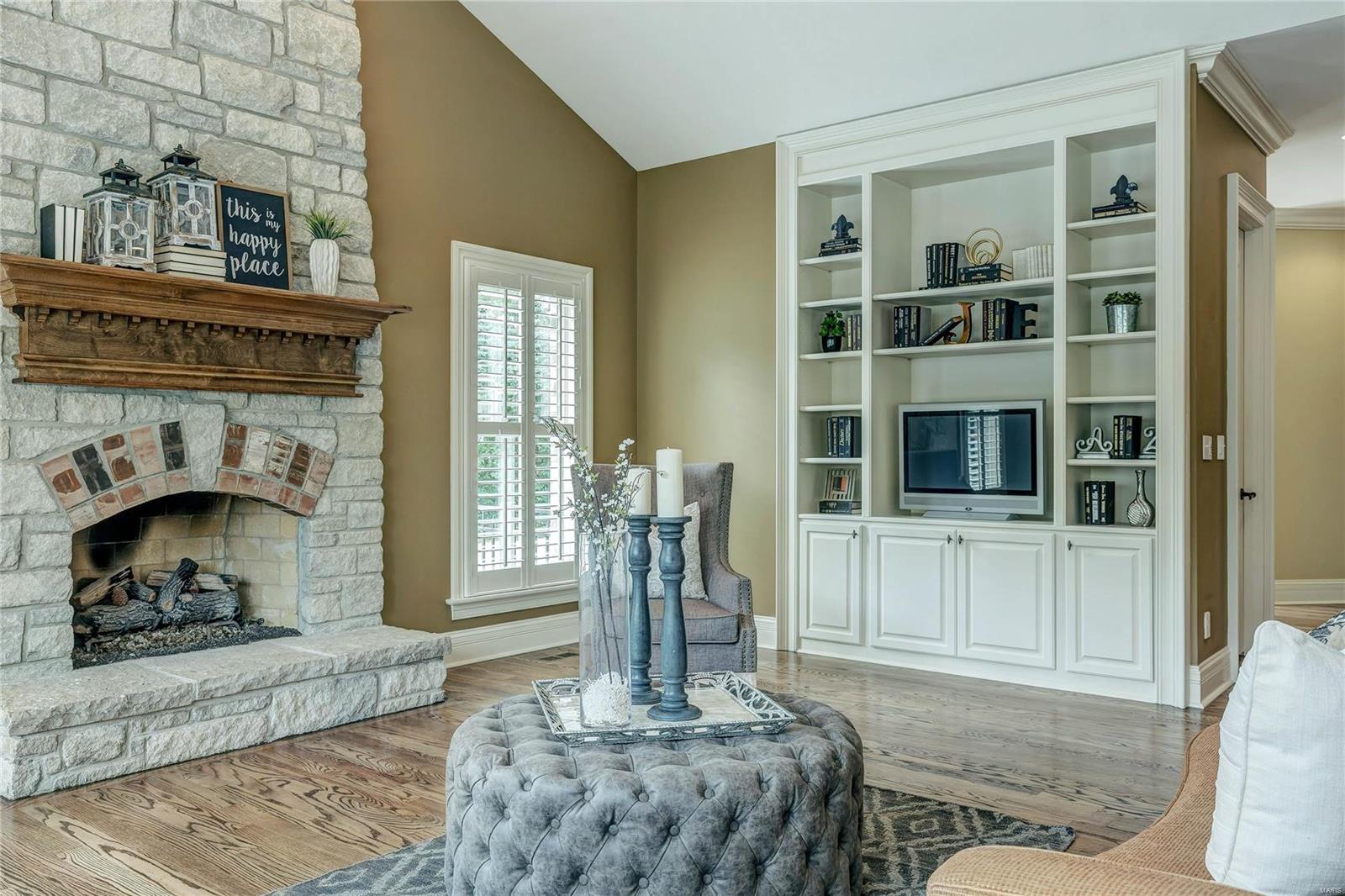 Town & Country Manor - Residential