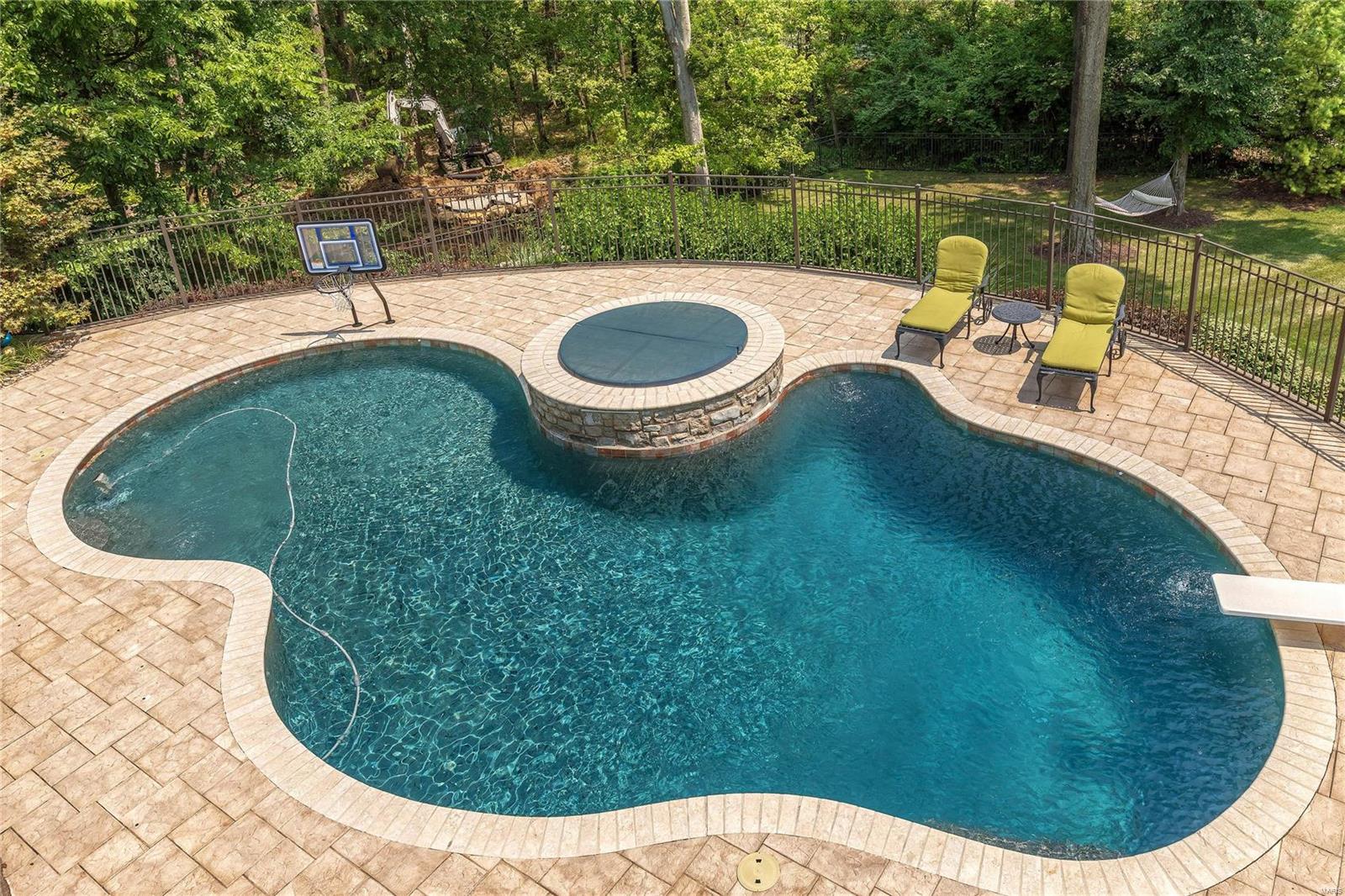 Town & Country Manor - Residential