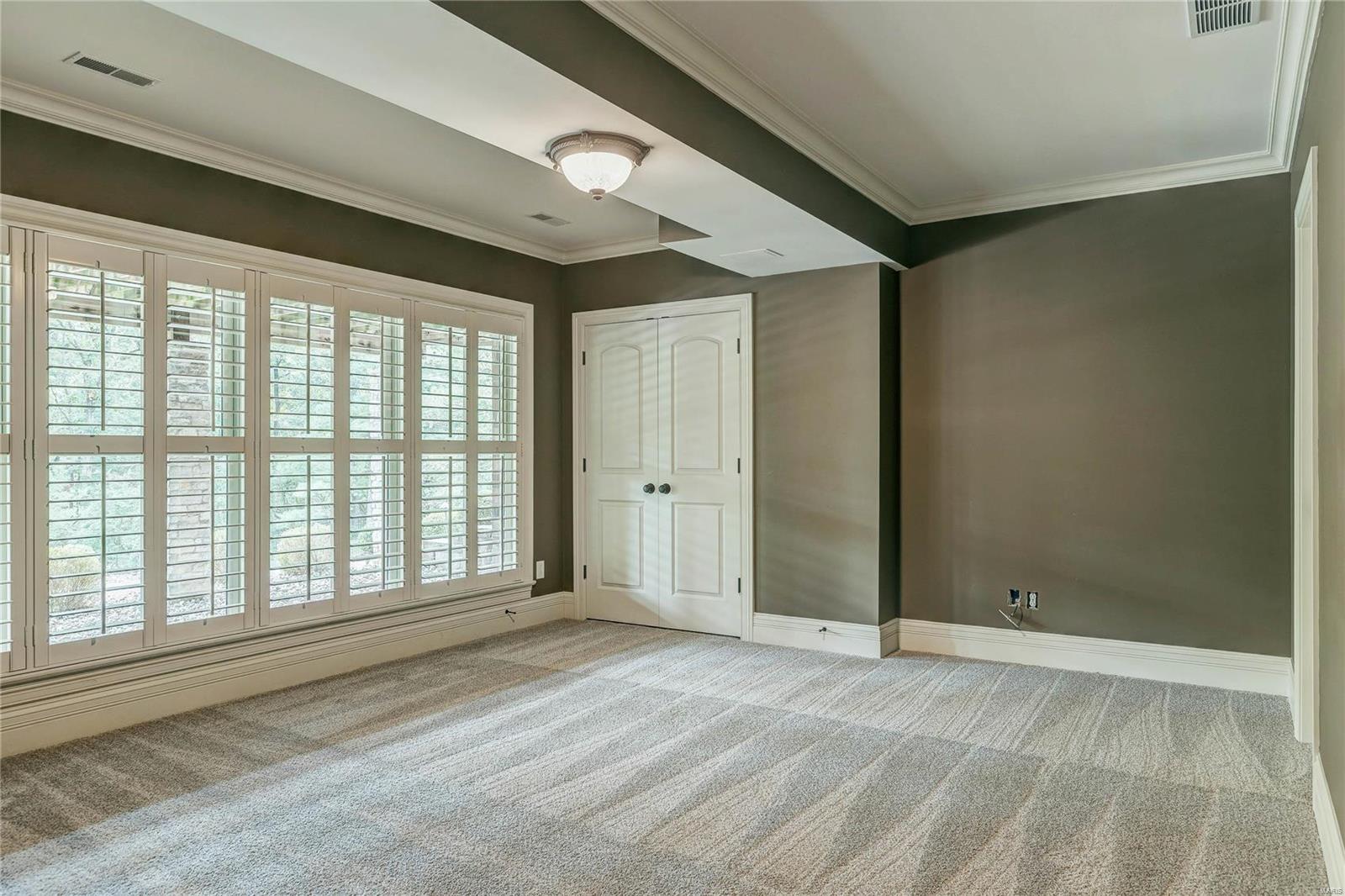 Town & Country Manor - Residential