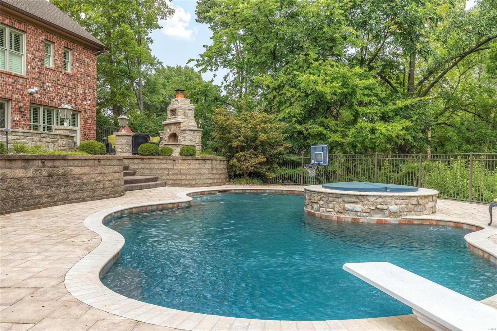 Town & Country Manor - Residential