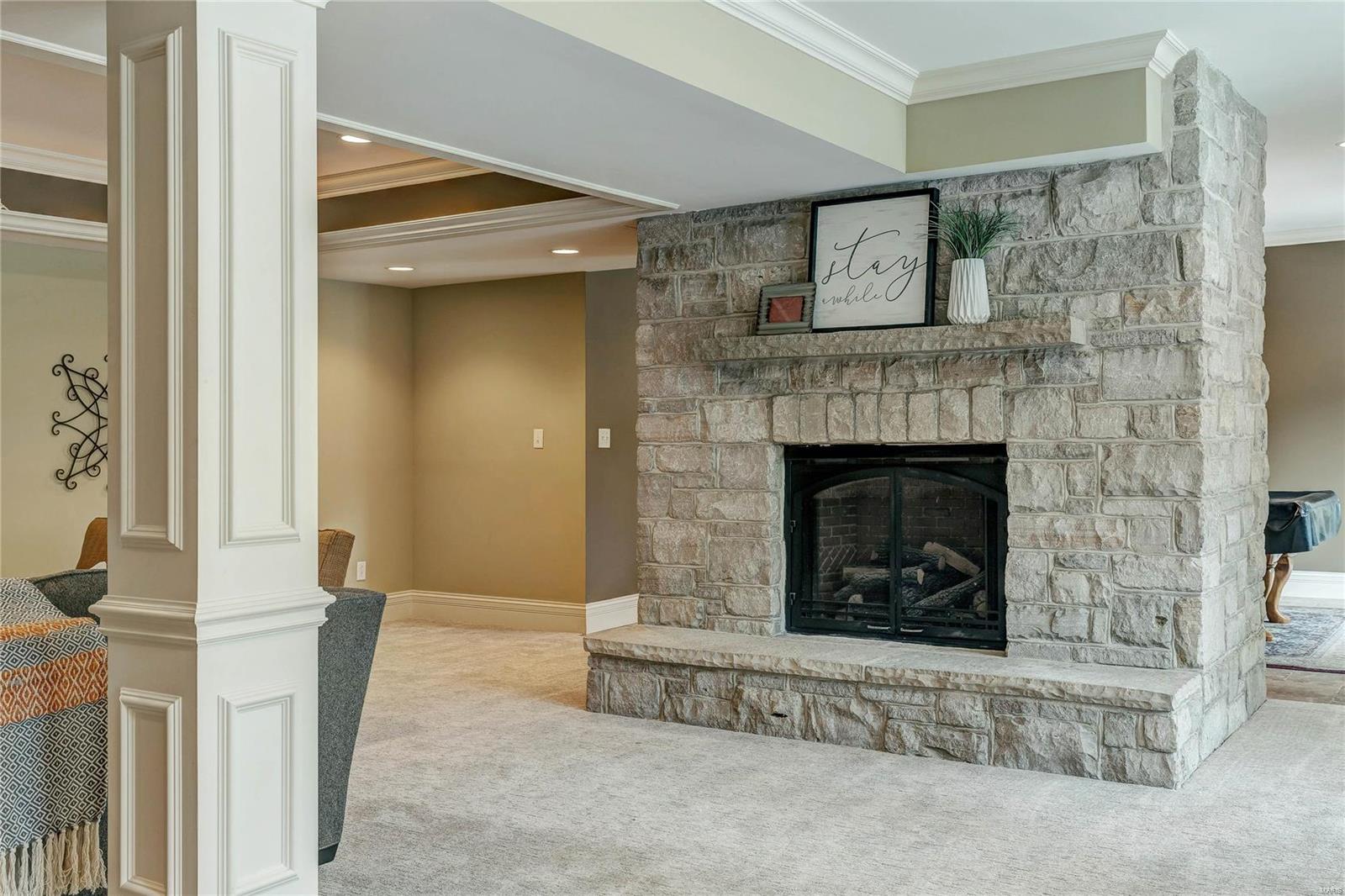 Town & Country Manor - Residential