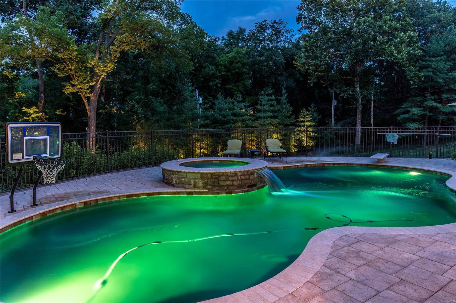 Town & Country Manor - Residential