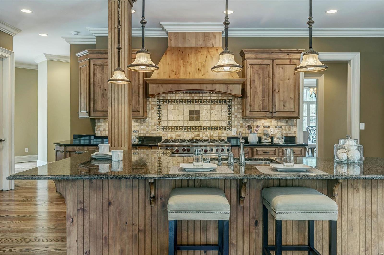 Town & Country Manor - Residential