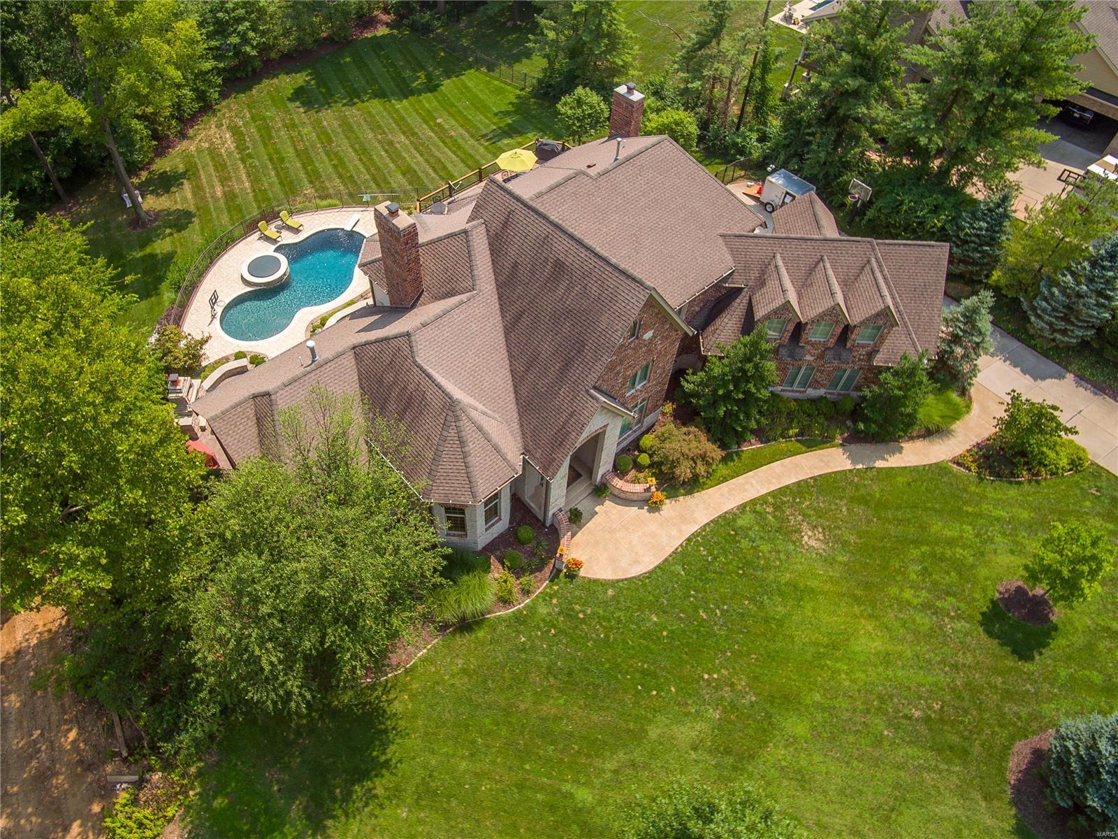 Town & Country Manor - Residential