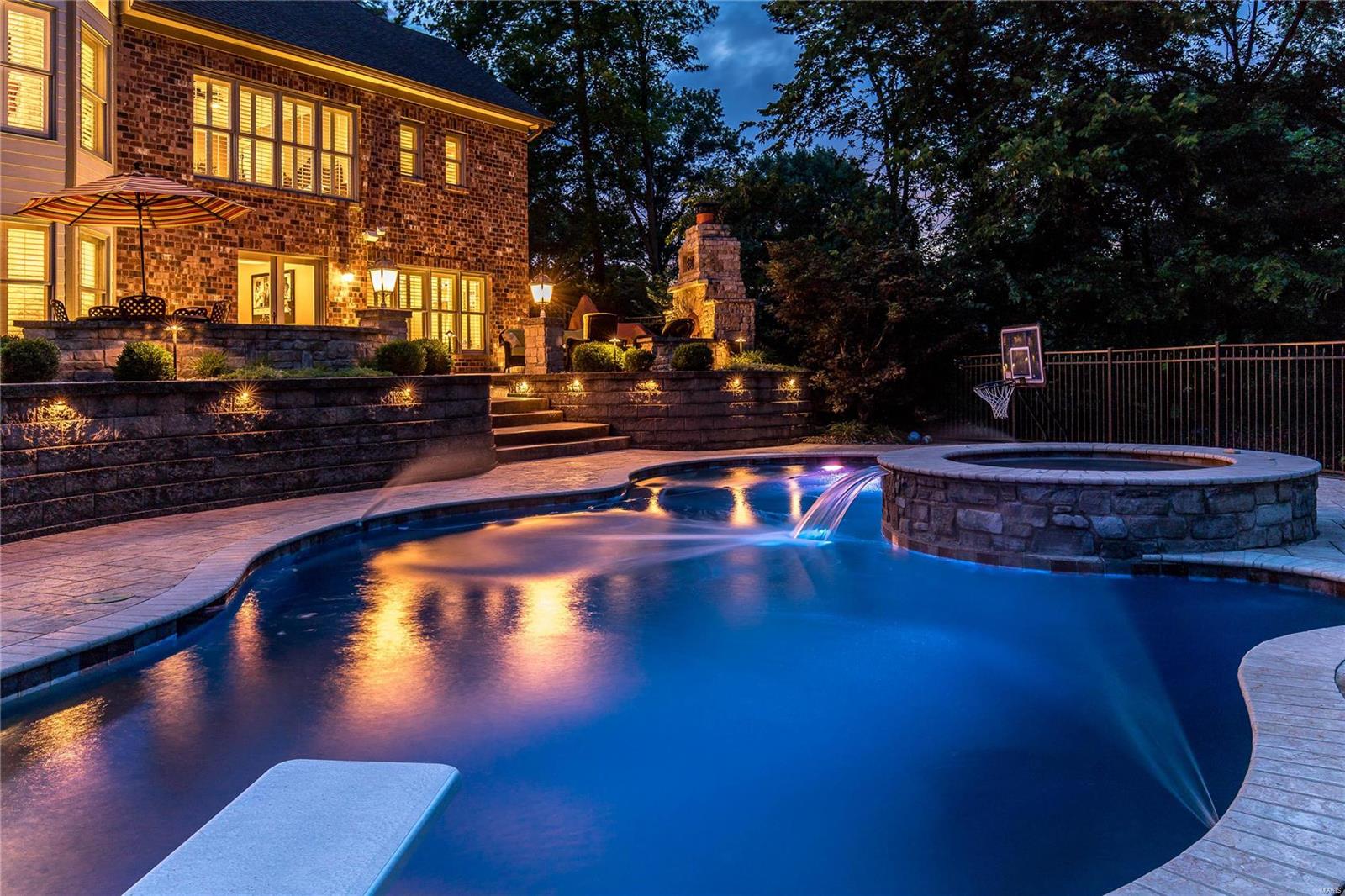 Town & Country Manor - Residential