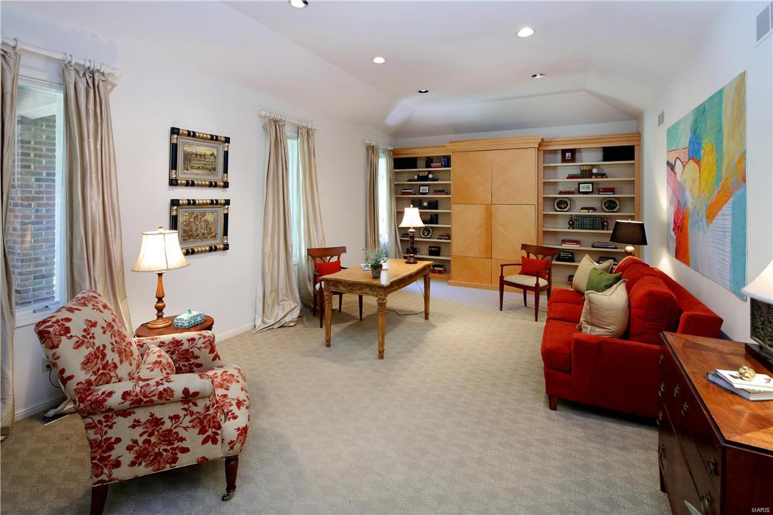 Upper Log Cabin Lts 1 & 2 - Residential