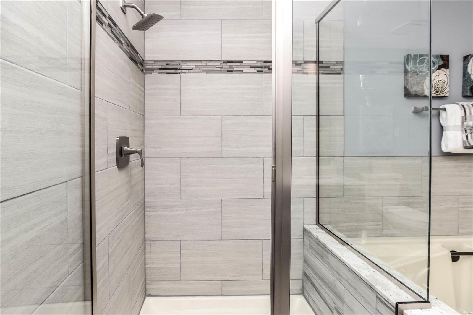 Pointe Clayton 4 - Residential