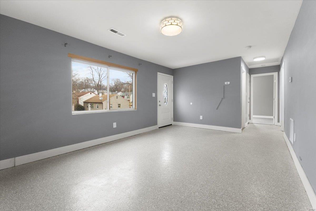 St Louis, Missouri 63135, United States, 3 Bedrooms Bedrooms, ,1 BathroomBathrooms,Residential,Pending,82499