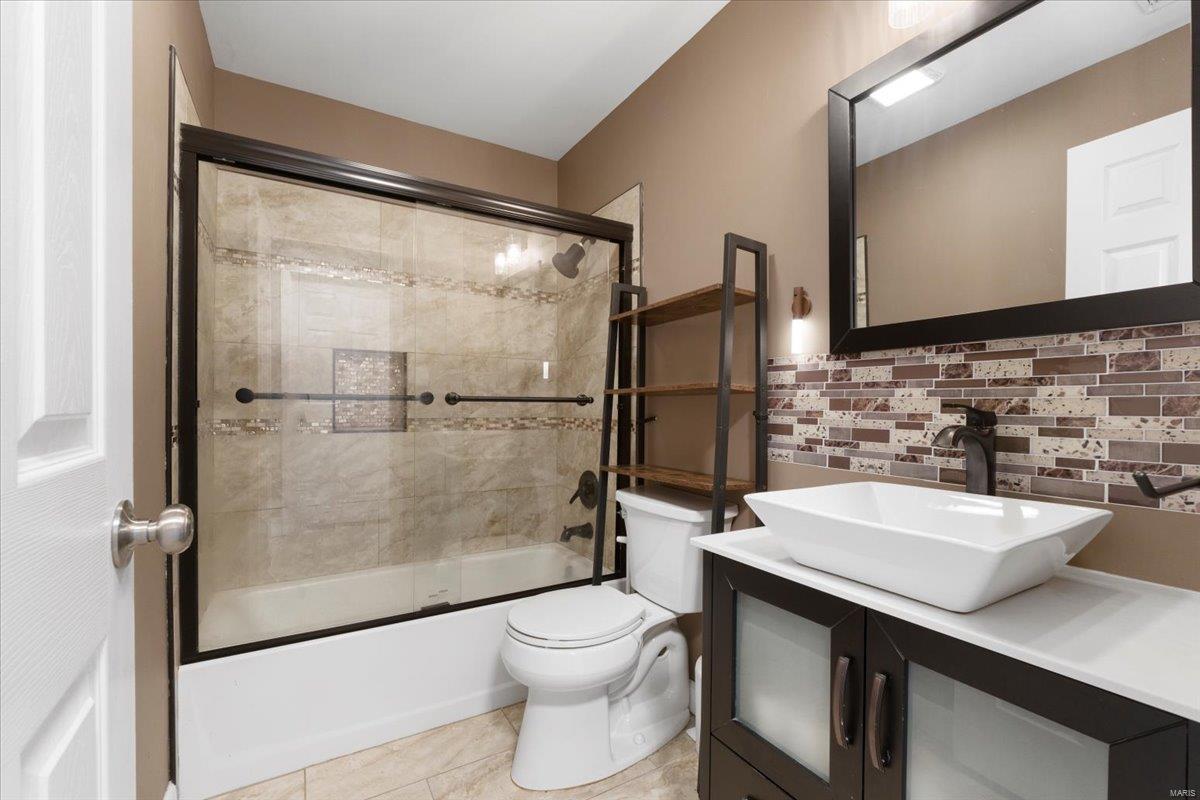 St Louis, Missouri 63135, United States, 3 Bedrooms Bedrooms, ,1 BathroomBathrooms,Residential,Pending,82499