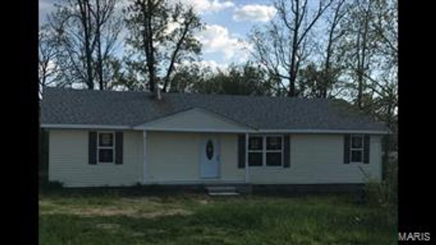 Beautiful remodeled 3 Bedroom 2 Bath home on 3.15 acres.  This beautiful home offers all new HVAC, Flooring, Paint, Windows, Roof, Appliances, and much more.  All situated on 3.15 outside the city and close the Bennett Springs State Park.