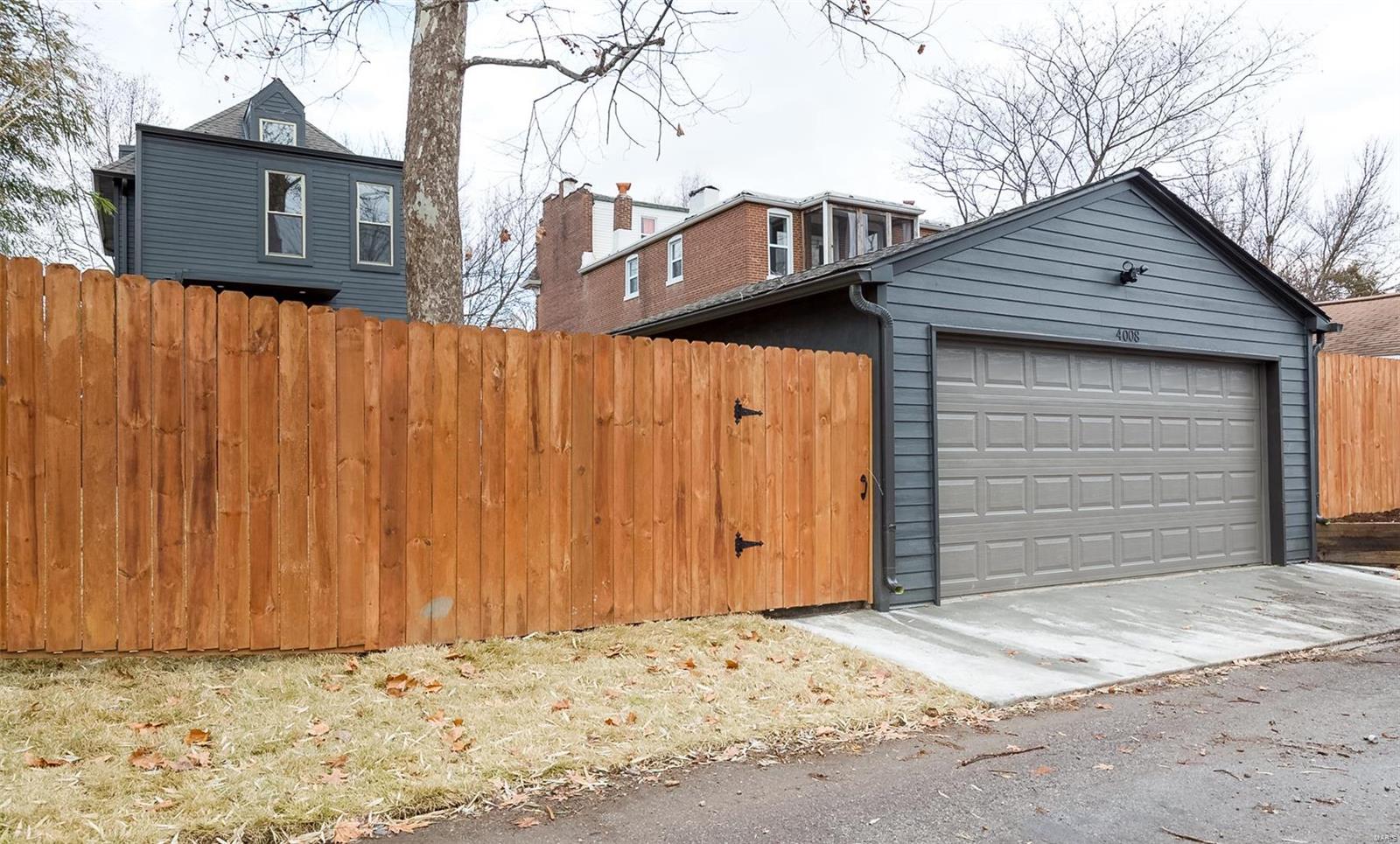 Russell Place Add - Residential