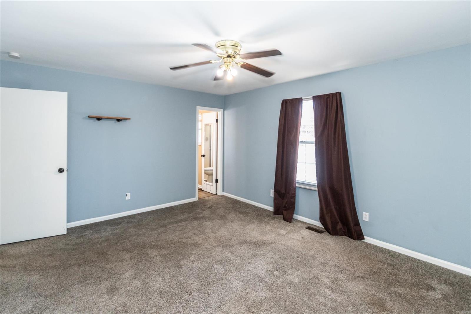 Hillsboro, Missouri 63050, United States, 3 Bedrooms Bedrooms, ,2 BathroomsBathrooms,Residential,Pending,15717