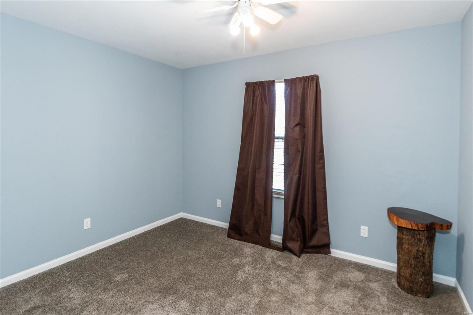 Hillsboro, Missouri 63050, United States, 3 Bedrooms Bedrooms, ,2 BathroomsBathrooms,Residential,Pending,15717