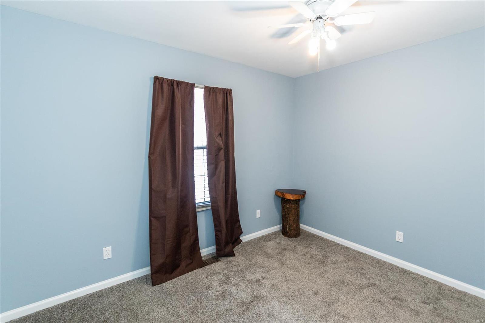 Hillsboro, Missouri 63050, United States, 3 Bedrooms Bedrooms, ,2 BathroomsBathrooms,Residential,Pending,15717