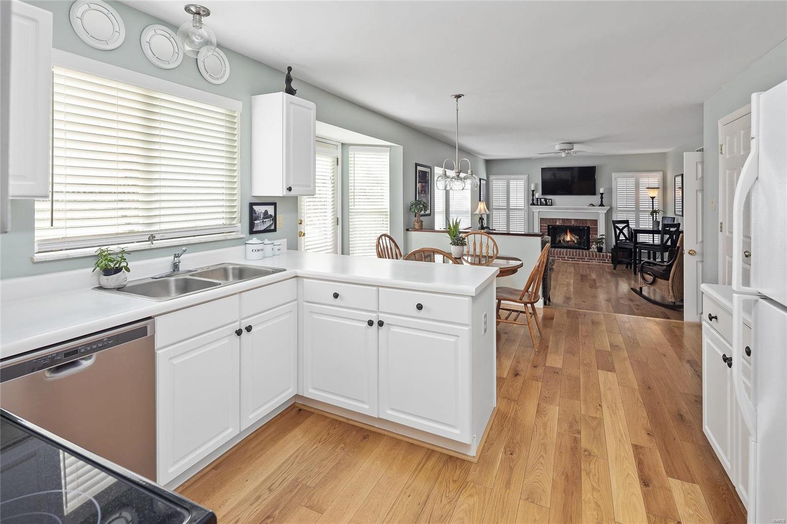 Hickory Manor Village - Residential