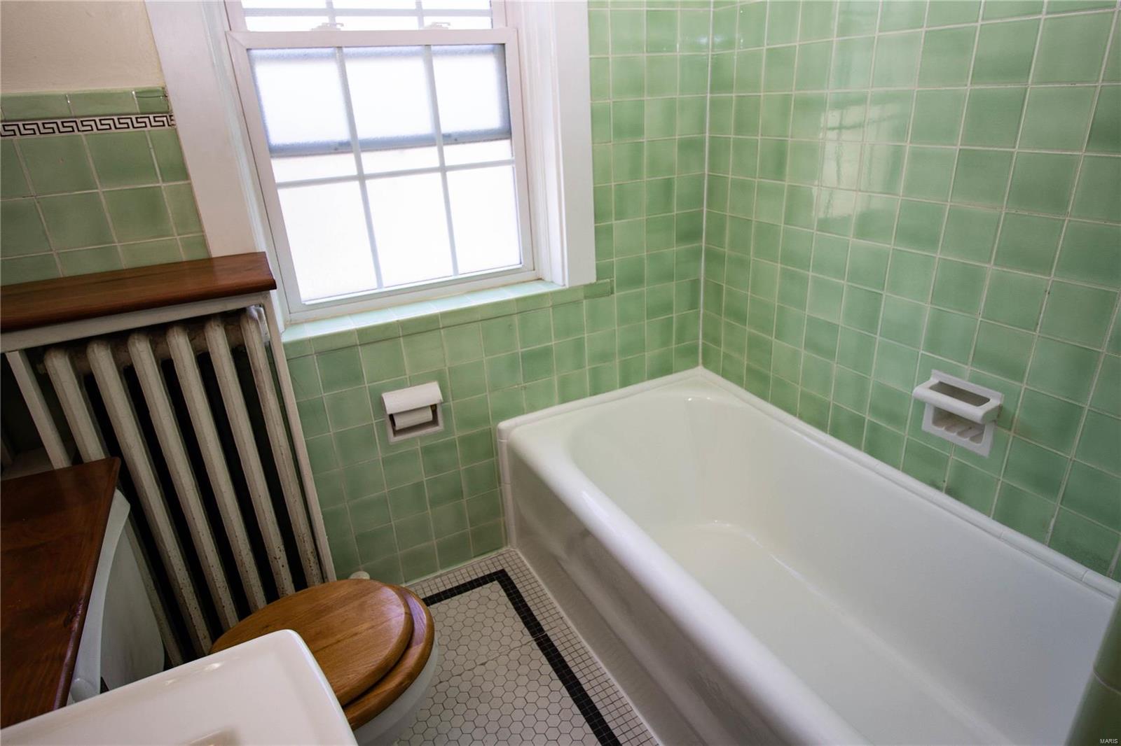 Country Club Add To Normandy Park - Residential