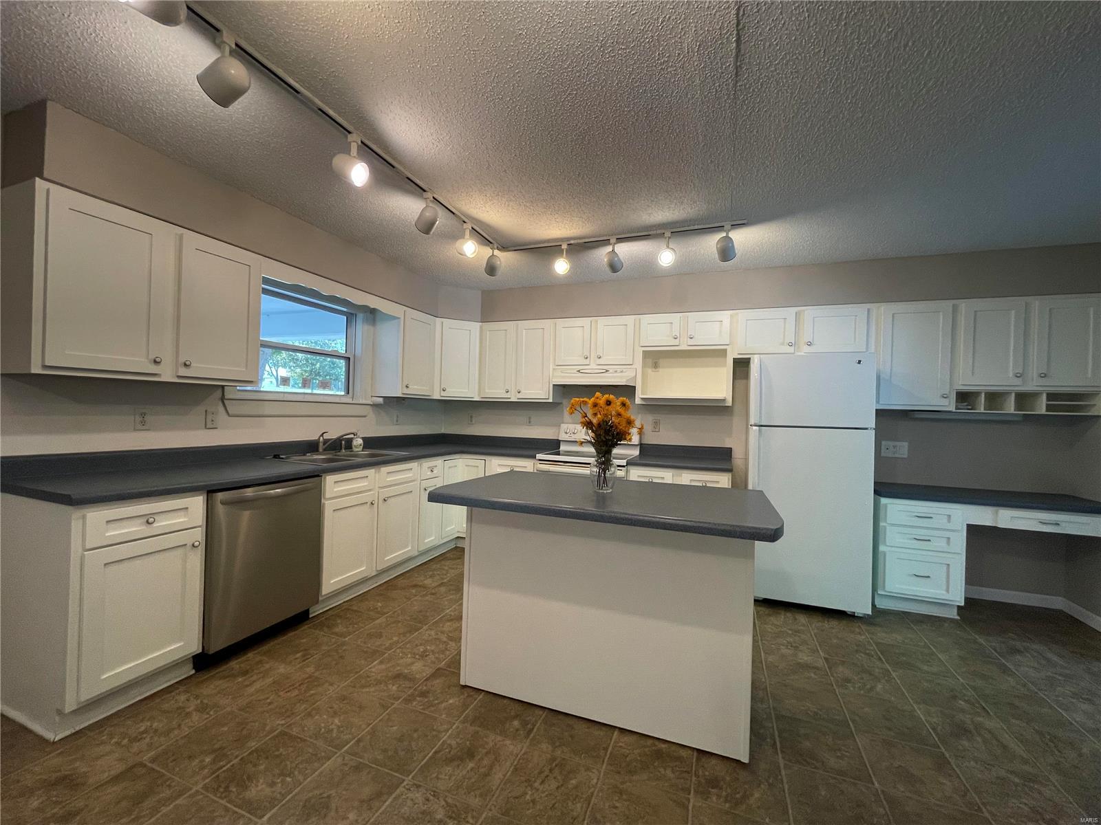 Anns Acres - Residential