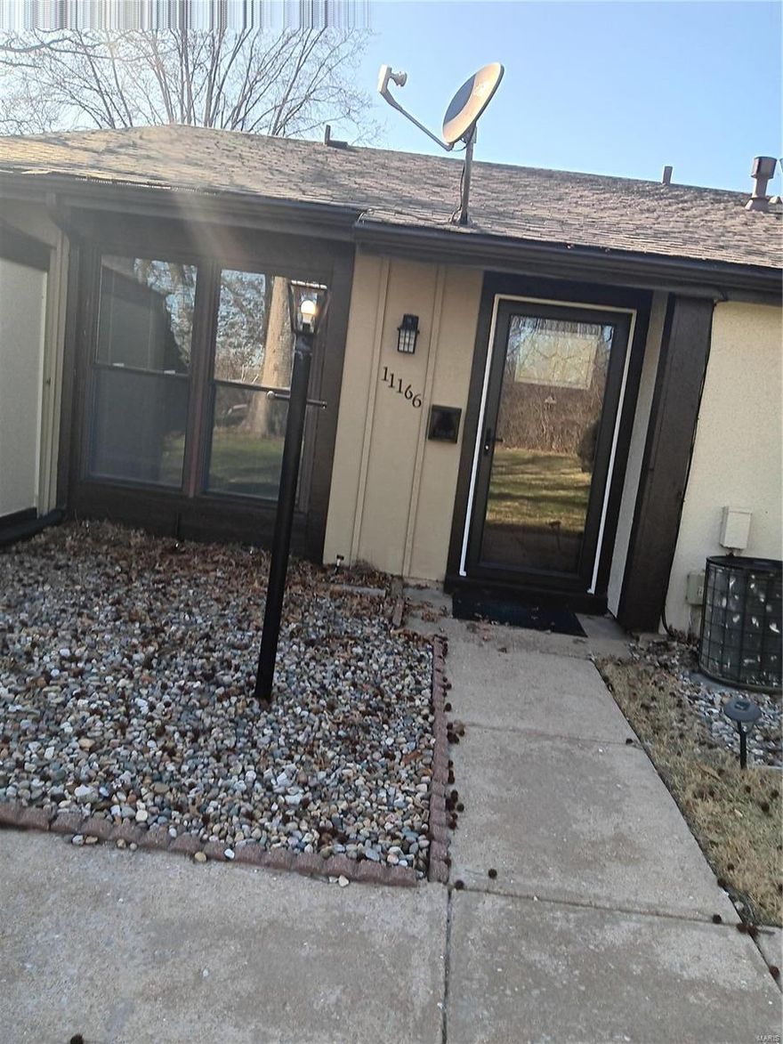 THIS IS AN EXCEPTIONAL CONDO IN THIS PUD DEVELOPMENT. QUIET AND SCENIC. THE UPDATES ARE VERY CONTEMPORARY AND THE WHOLE UNIT GIVES THE FEELING OF HOME WHERE ONE FEELS SAFE,SECURE AND VERY PEACEFUL. CONVENIENTLY LOCATED AND IDEAL FOR SOMEONE WHO IS SEEKING SECLUSION WITHOUT FEELING SECLUDED. A MUST SEE. FRESHLY PAINTED AND UPDATED. APPLIANCES AND FEATURING A SURROUND STONE FIREPLACE UNIQUE TO THIS UNIT. Location: Ground Level